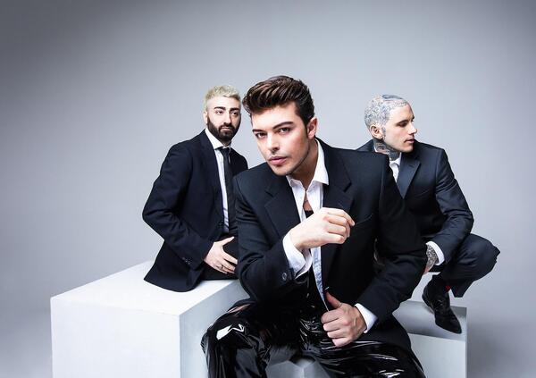 The Kolors, perch&eacute; annunciano di aver &quot;anticipato&quot; il tour nei palazzetti quando in realt&agrave; &egrave; stato cancellato? Infatti i biglietti dei concerti sono in modalit&agrave; &quot;rimborso&quot;...