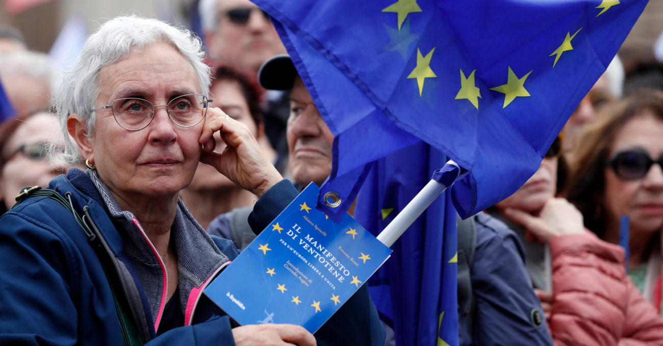 Ok, ma che caz*o &egrave; il Manifesto di Ventotene, citato e criticato in Parlamento da Giorgia Meloni ed elogiato da Roberto Benigni su Rai1 durante &ldquo;Il sogno&rdquo;? E davvero &egrave; il testo fondamentale per capire l&rsquo;Europa? 