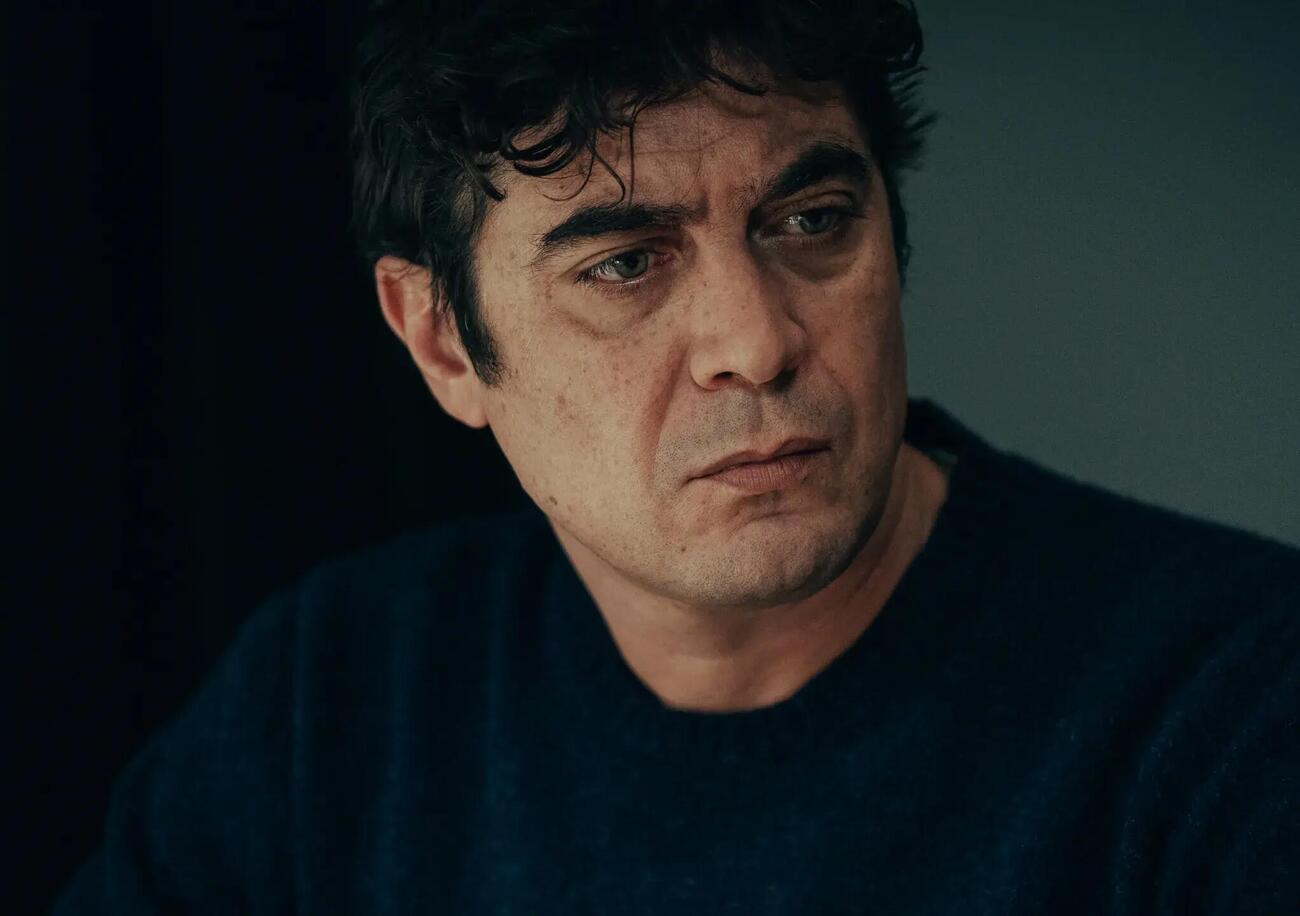  Abbiamo visto Muori di lei, il thriller con Riccardo Scamarcio su Prime Video, ma com&#039;&egrave;? E fino a che punto ci si pu&ograve; spingere per fingere di essere qualcun altro?
