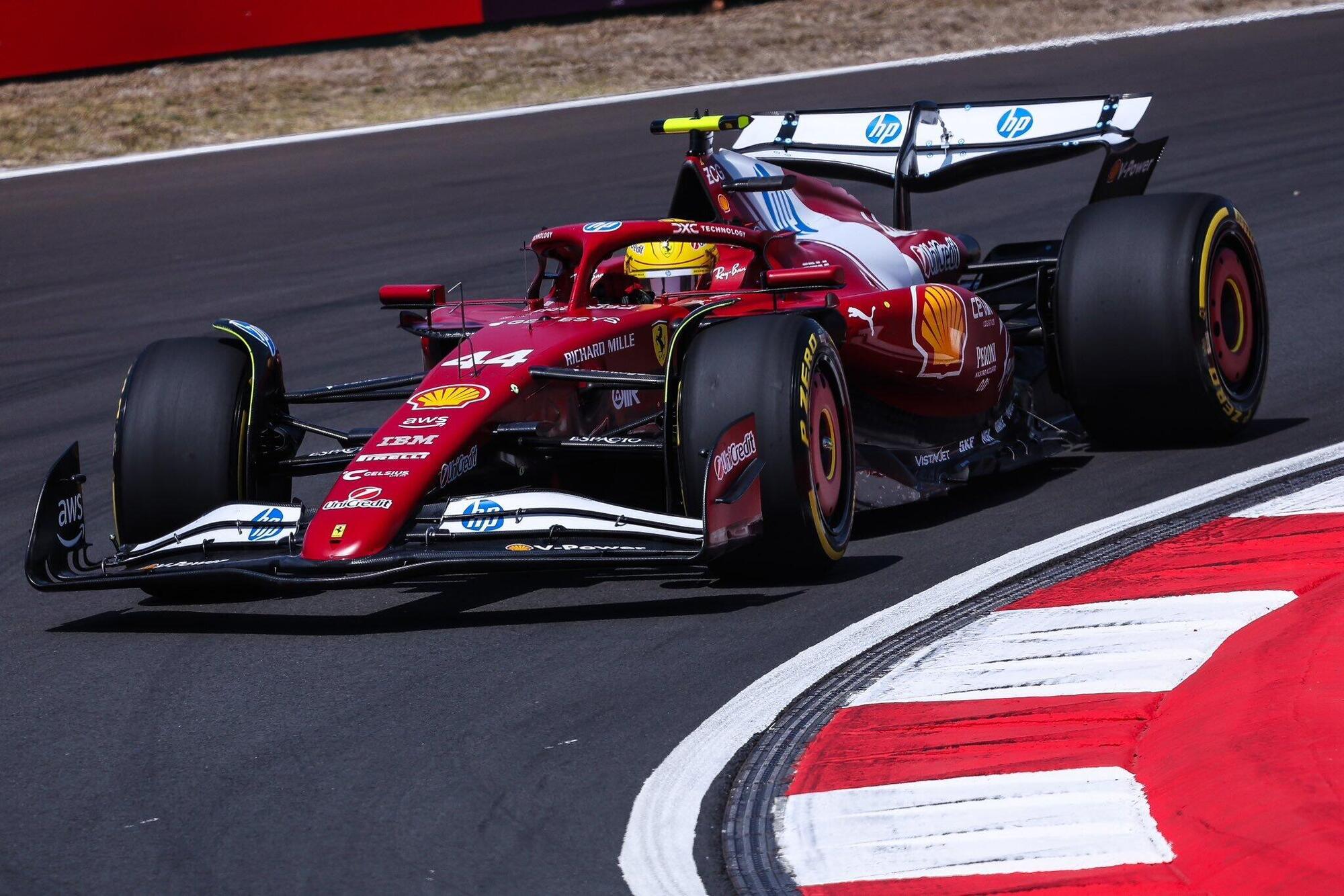 Lewis Hamilton durante la Sprint Shootout in Cina