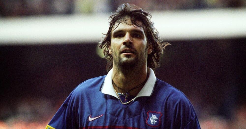 Magia totale con Marco Negri, il bomber di provincia che faceva impazzire i protestanti di Ibrox: i gol, la retina bucata, le follie con Paul Gascoigne: &quot;Quella volta a New York con un senzatetto...&quot;