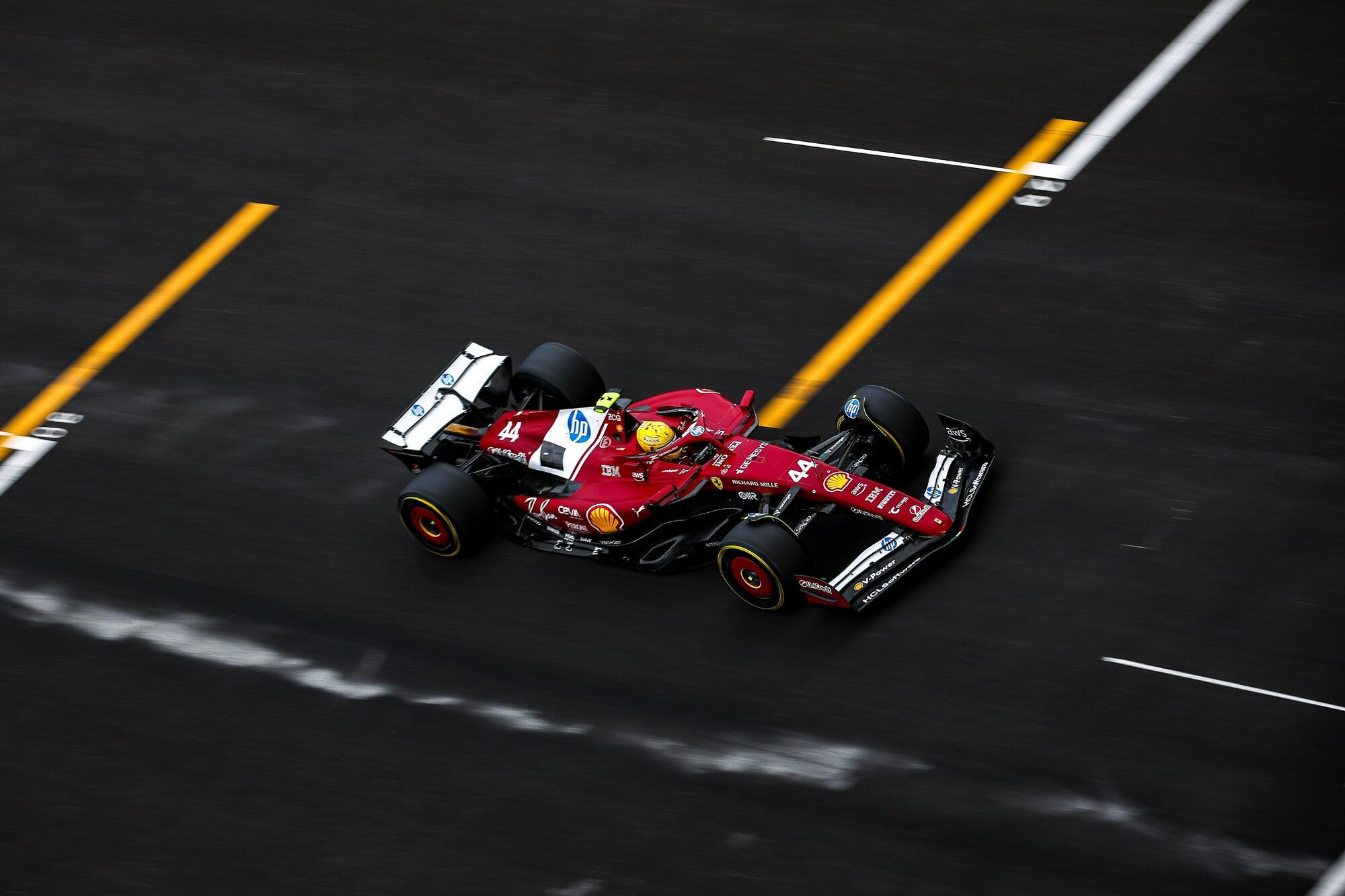 La Ferrari in pista a Shanghai