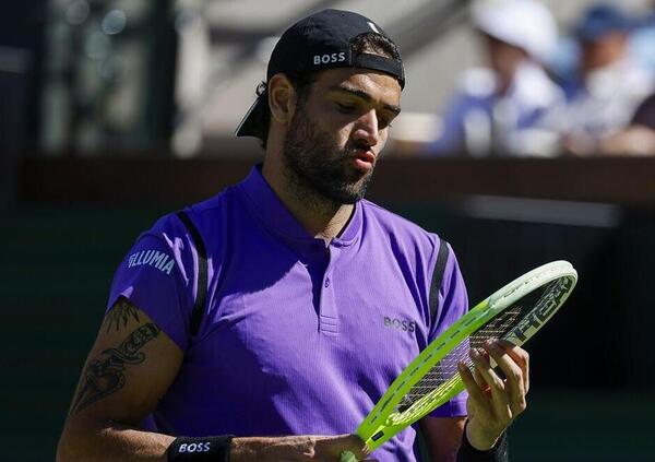 Berrettini si incaz*a e sfata la maledizione, Errani e Paolini vincono servendo dal basso: il weekend lunatico del Tennis italiano a Miami