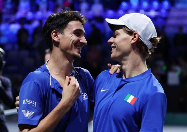 Il racconto di Lorenzo Sonego dice tanto di questa Italia del tennis: &ldquo;Negli spogliatoi non si parla di Sinner, abbiamo paura che possa succederci&rdquo;