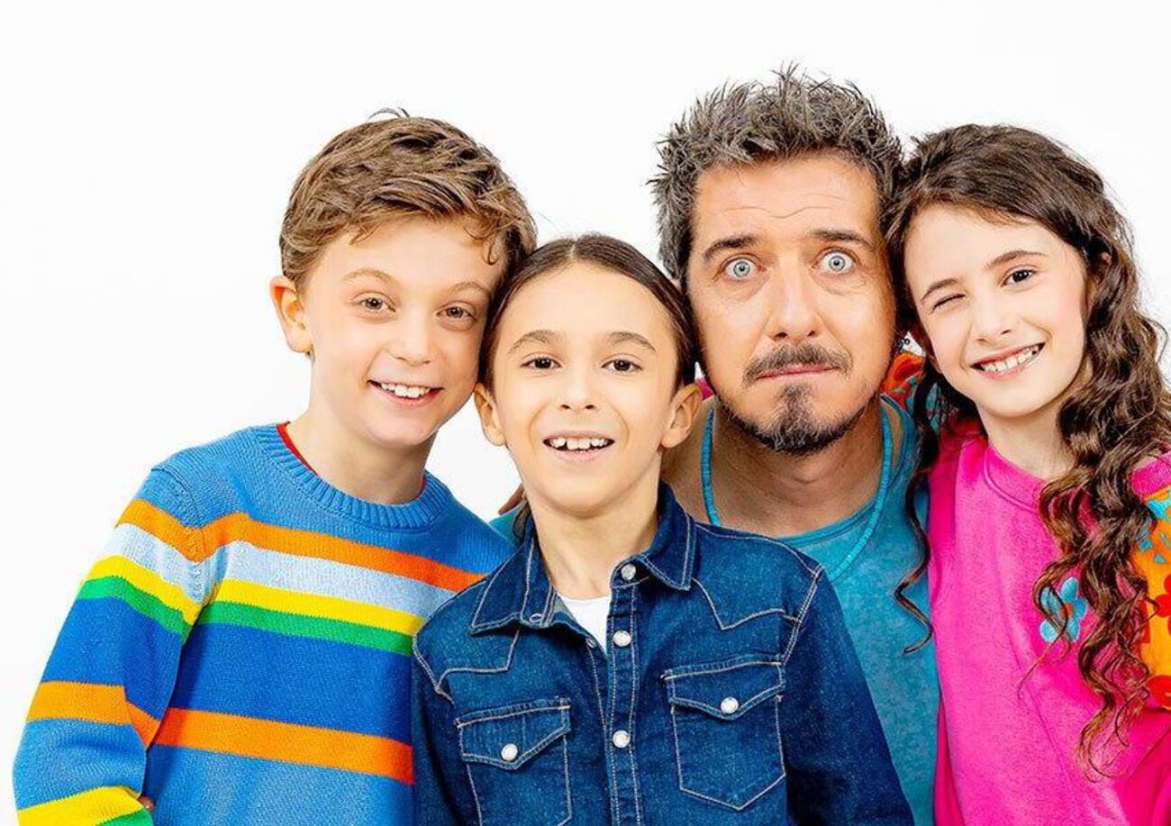 Paolo Ruffini &egrave; il poeta che non sapevamo di avere? Tra scoregge e puzza di piedi con i bambini sui social &egrave; l&#039;erede di Silvano Agosti con D&#039;Amore si vive. Altro che cinepanettoni...
