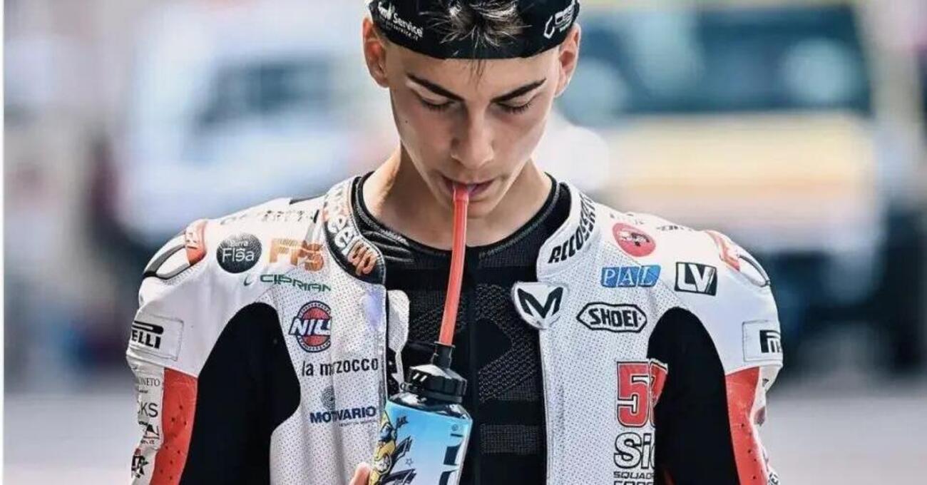 Il vero interprete del &ldquo;poche pugn**te&rdquo; &egrave; in Moto3 col 58, ha il Diggia &ldquo;per fratello&rdquo; e Paolo Simoncelli &ldquo;per maestro&rdquo;: intervista brutalmente onesta a Luca Lunetta