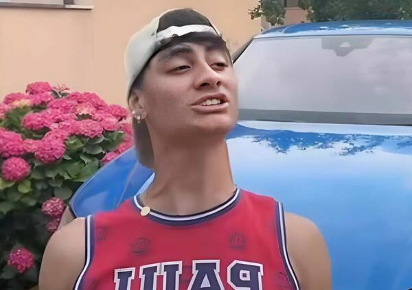 Fenomenologia del coglione: ovvero lo youtuber Vito Loiacono! Dall&#039;incidente in Lamborghini in cui mor&igrave; un bambino con i The Borderline, alla challenge di &quot;mangiare il cibo del gatto...&quot;