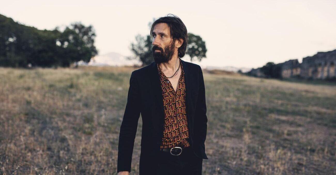 Cristiano Godano e il nuovo album &quot;Stammi accanto&quot;: a Crosetto? Cosa ci faceva con i Marlene Kuntz e gli Afterhours di Manuel Agnelli il ministro? E sulla scena musicale alternativa e Franco Battiato&hellip;