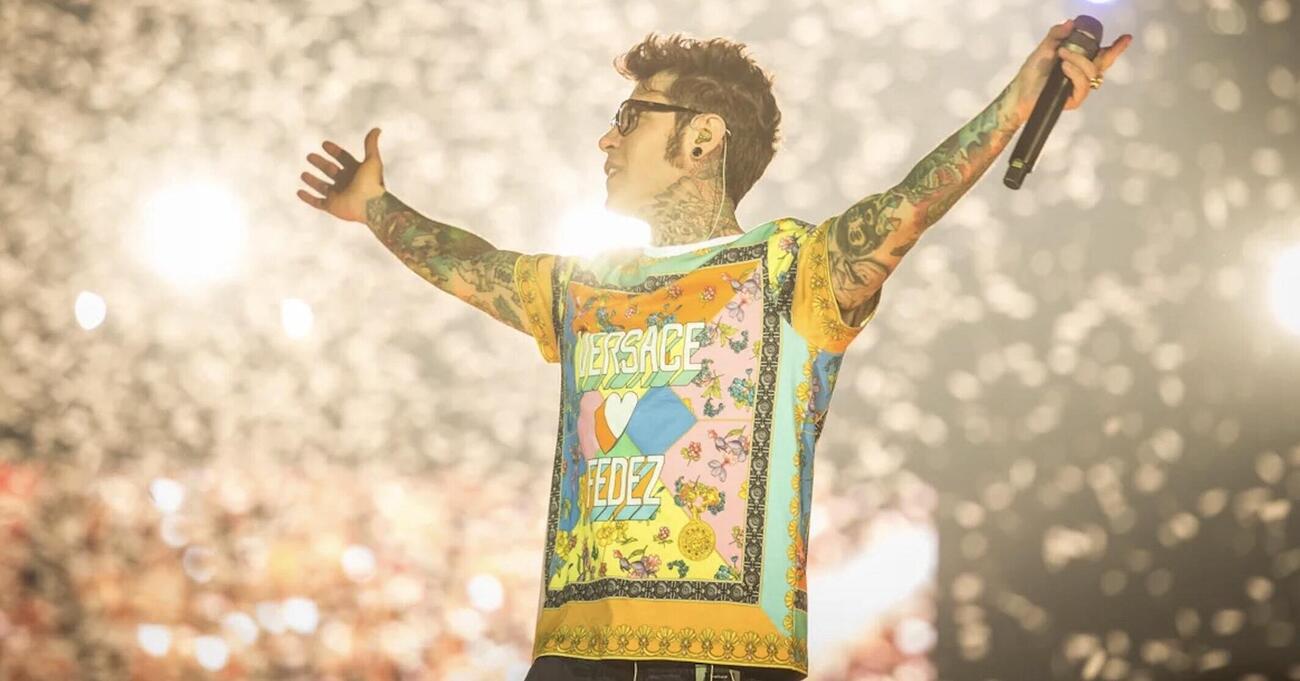 Ultras e rapper, non solo Fedez e Emis Killa. L&rsquo;industria musicale star&agrave; ancora in silenzio? Ecco il legame tra la Why Event (della moglie di Lucci e Norrito) e la Vivo Concerti di Zard (non indagato). E le domande a cui dovrebbero rispondere