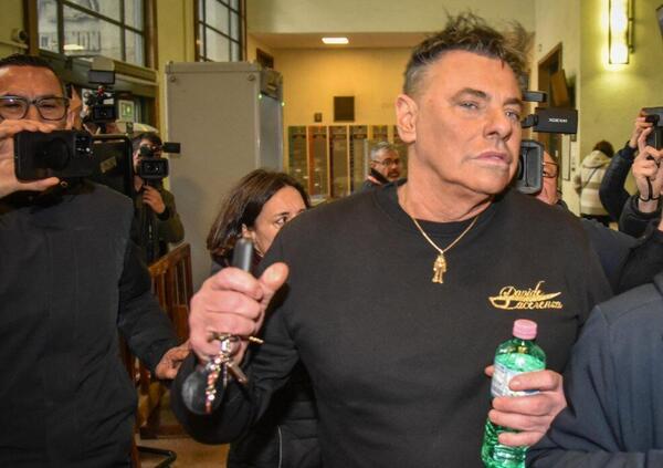Malore per Davide Lacerenza, ma come sta davvero? Il &quot;King&quot; della Gintoneria &egrave; stato ricoverato d&rsquo;urgenza all&#039;ospedale. Si sospetta un ictus, anche se...