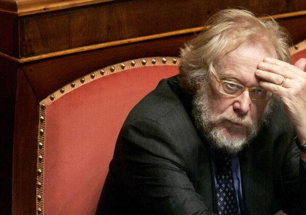 L&#039;intervista pi&ugrave; bella a Paolo Guzzanti l&#039;abbiamo fatta noi: &quot;Mi ha salvato un bonifico di mio figlio Corrado, avevo 14 euro in banca&quot;. Ci svela il mantenimento all&#039;ex moglie. E perch&eacute; Berlusconi l&#039;ha fatto fuori (spoiler: colpa di Putin)