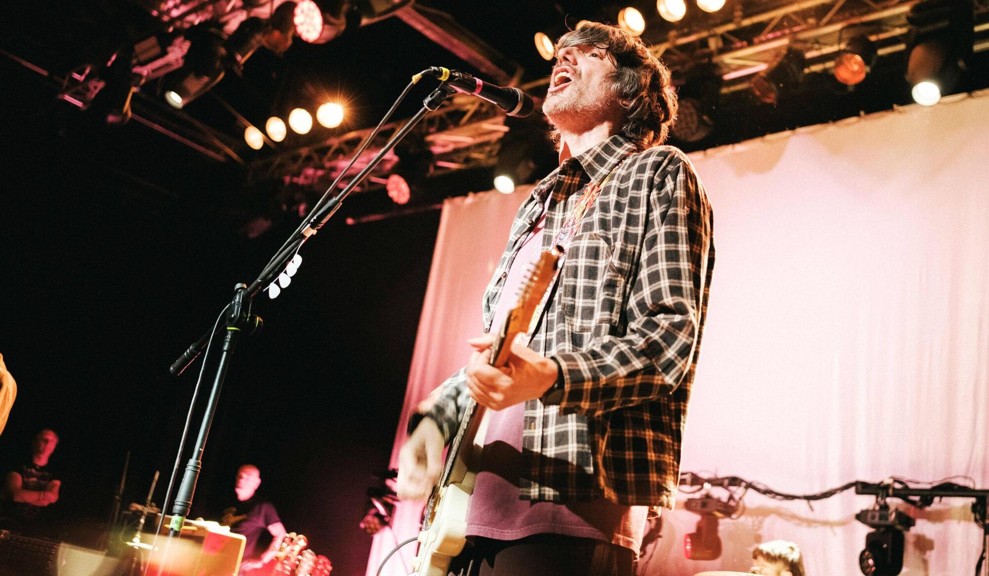 Bugo nell&#039;ultimo concerto all&#039;Alcatraz di Milano