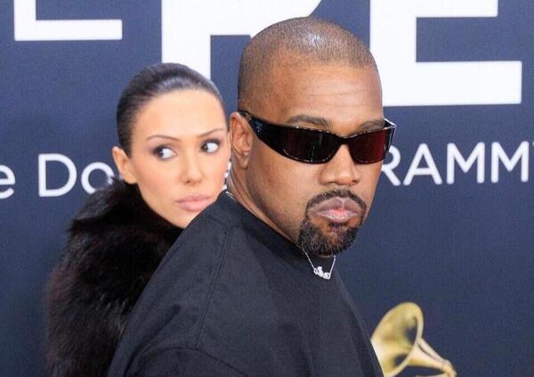 Bianca Censori, Kanye West lancia i giocattoli erotici &ldquo;testati&rdquo; dalla moglie? Ma perch&eacute; intanto le impedisce di lavorare?