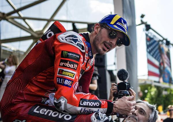 [VIDEO] Questo &egrave; Pecco Bagnaia come non lo avete mai visto, tra inca*zature ai box e filosofia a pacchi: &quot;Mi ci vorranno anni per metabolizzare il 2024&quot;