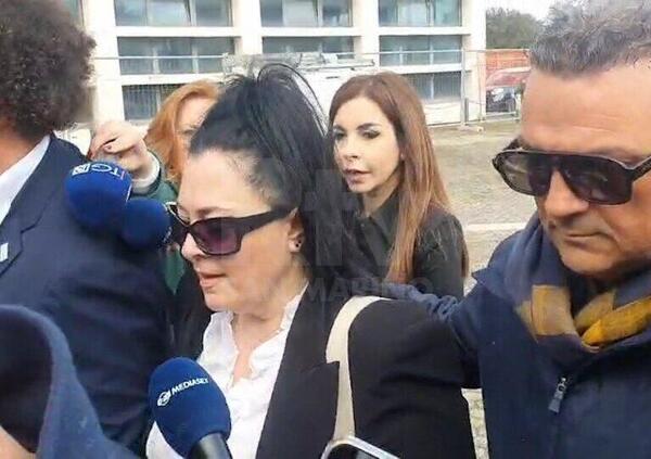 A Chi l&rsquo;ha visto? la verit&agrave; sull&rsquo;omicidio di Pierina Paganelli: svelato a chi appartengono le voci registrate dalla telecamera la sera del delitto. La morte di Andrea Prospero si poteva evitare? Ecco cosa si nasconde dietro la vendita di ossicodone&hellip;
