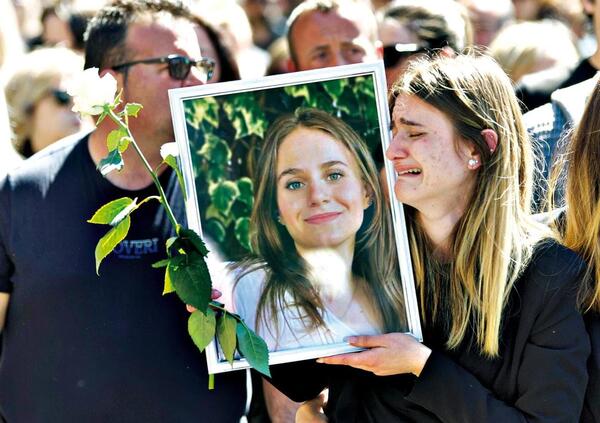 &quot;Non sono un serial killer&quot;. E se invece Mark Samson lo fosse? Dopo l&#039;omicidio di Ilaria Sula, con il cadavere in auto, ecco come adescava altre ragazze sui social. Le testimonianze da brivido...