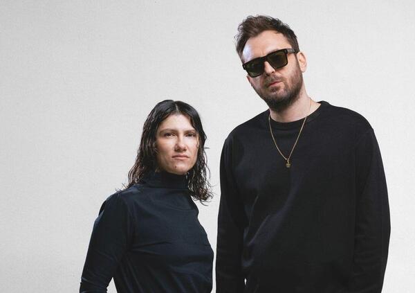 Cesare Cremonini ed Elisa, molto pi&ugrave; di una hit estiva, il ritorno di sangiovanni con luci allo xeno e&hellip; Abbiamo ascoltato (e recensito) il meglio dei singoli del venerd&igrave;