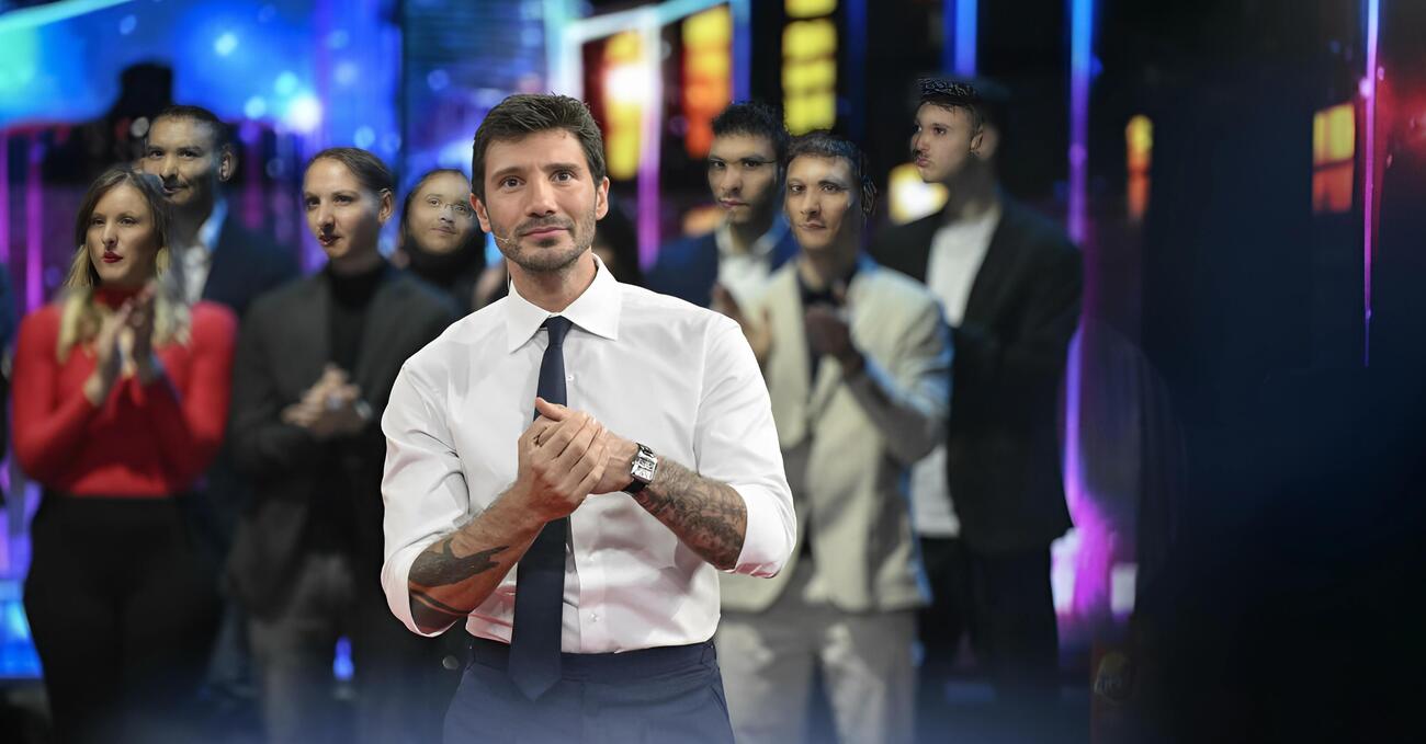 BOMBA: Stasera tutto &egrave; possibile, Stefano De Martino lascia ma chi prender&agrave; il suo posto? Ecco i due nomi in anteprima assoluta: e c&rsquo;entra il GialappaShow&hellip;