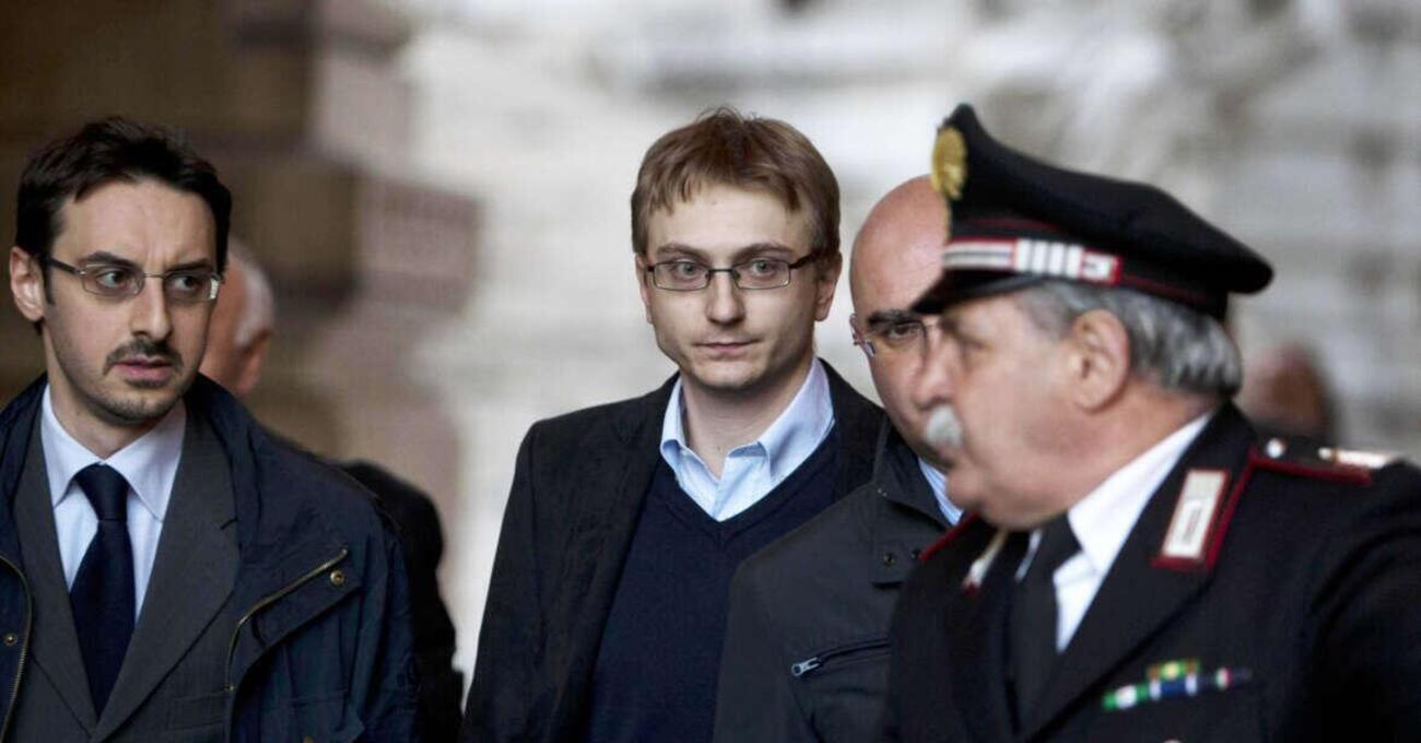 CLAMOROSO: &ldquo;Omicidio Chiara Poggi, Stasi, semilibert&agrave;? Fuori dal carcere prima. Liliana Resinovich? Gravi errori nelle indagini e Visintin potrebbe crollare&rdquo;. Parla Cal&igrave;, che sul Dna di Sempio, il caso Pierina Paganelli e Dassilva...