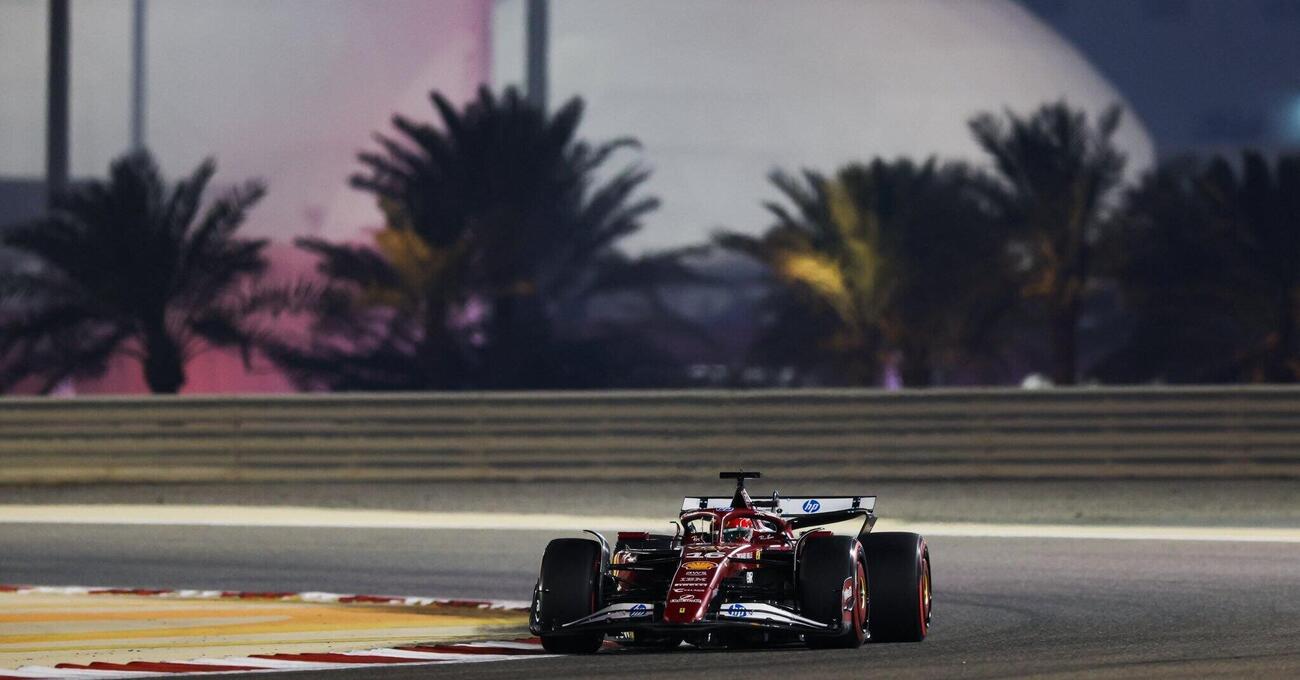 Ferrari, anche in Bahrein vinciamo da un&rsquo;altra parte e Charles Leclerc ci va gi&ugrave; pesante. Lewis Hamilton invece&hellip;