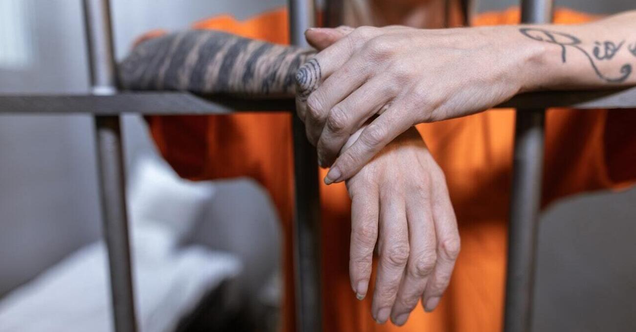 Nessuna femminista parla delle donne in carcere? Lo fa Vera Gemma per MOW svelando le condizioni disumane a Rebibbia: &ldquo;Societ&agrave; patriarcale con umiliazioni quotidiane&hellip;&rdquo;. E con la lettera di una detenuta&hellip;