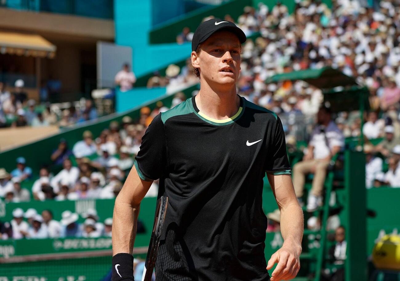 Ok il fine pena per Sinner, ma quanto &egrave; cambiata la classifica? Le nuove minacce vanno da Alcaraz a Berrettini e Musetti, ma non solo. Intanto Jannik &egrave; tornato ad allenarsi e Roma sar&agrave; il suo nuovo inizio