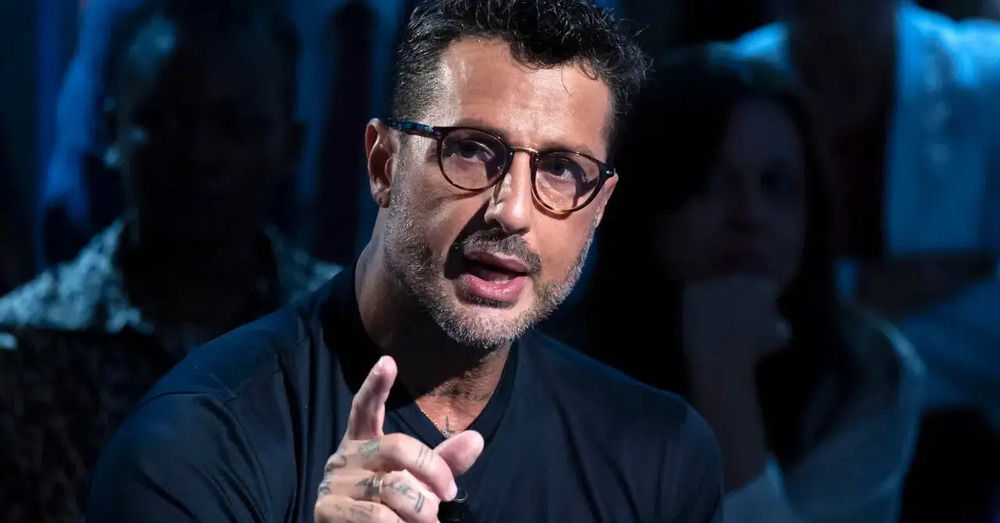 Le bombe di Corona a Falsissimo: &ldquo;Totti paga Iovino 150mila euro. &Egrave; reato di&hellip;&rdquo;. Ilary Blasi? &ldquo;Testimonio a tuo favore&rdquo;. E Noemi Bocchi, Aldo Cazzullo e Giampaolo Tarantini&hellip;