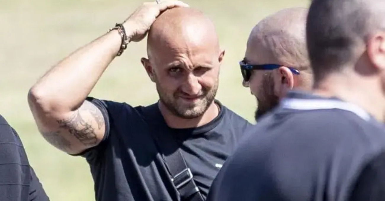 Caso ultras, dalle dichiarazioni di Luca Lucci emerge che incontrava tutti, dirigenti e presidenti (al tempo anche Berlusconi) e la foto con Salvini: &ldquo;L&rsquo;ha voluta lui&rdquo;. Ma &egrave; normale che nessuno smentisca?