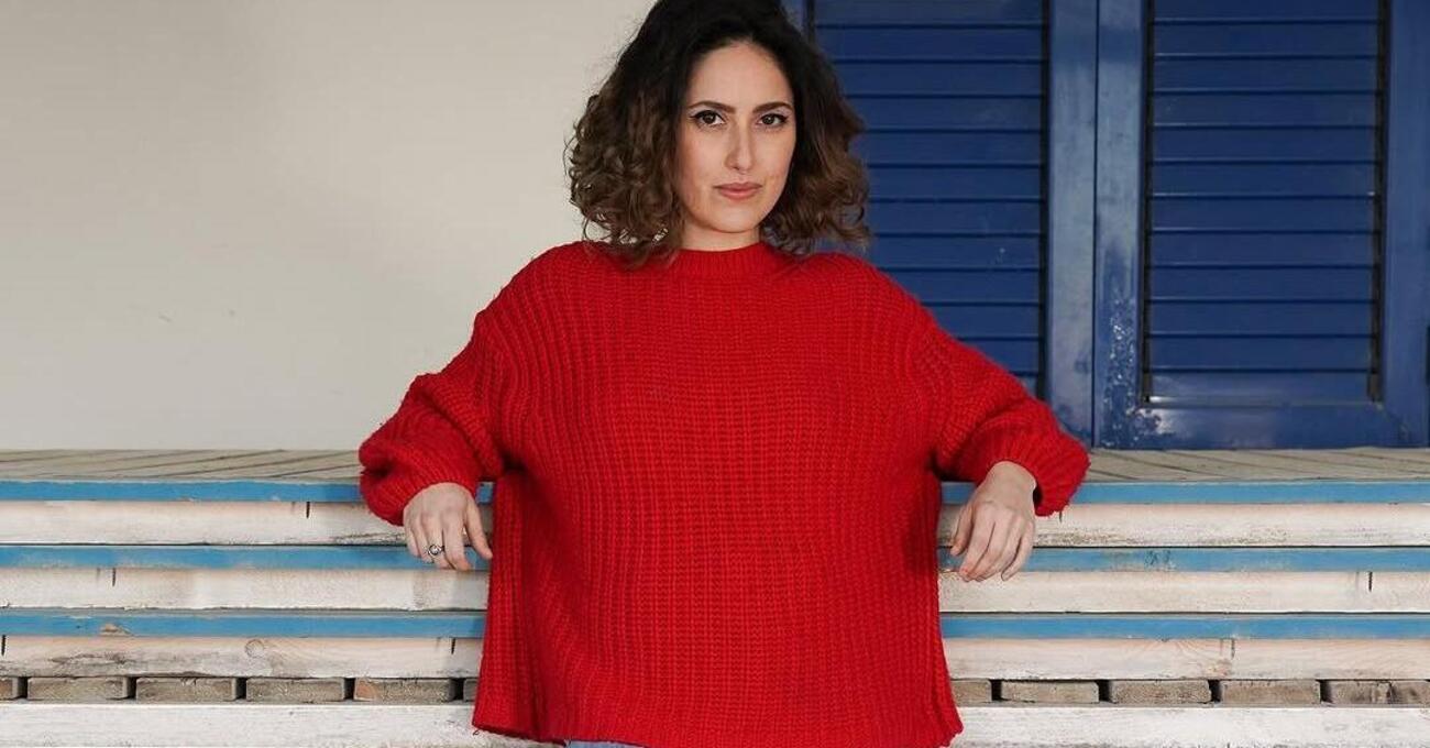 Abbiamo incontrato Lara Dei, con la sua ironia fragile ed elegante, una delle promesse del nuovo cantautorato italiano (e l&#039;ha notata anche Fiorella Mannoia)