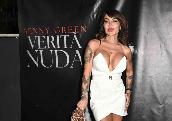IL COMPLOTTO? Benny Green: &ldquo;Un&rsquo;agenzia mi propose di diffamare Rocco Siffredi&rdquo;. E su Marika Milani: &ldquo;Era entusiasta, disse &#039;a lui devo tutto&#039;, ma poi...&quot;. E sulle accuse di stupro a Le Iene...