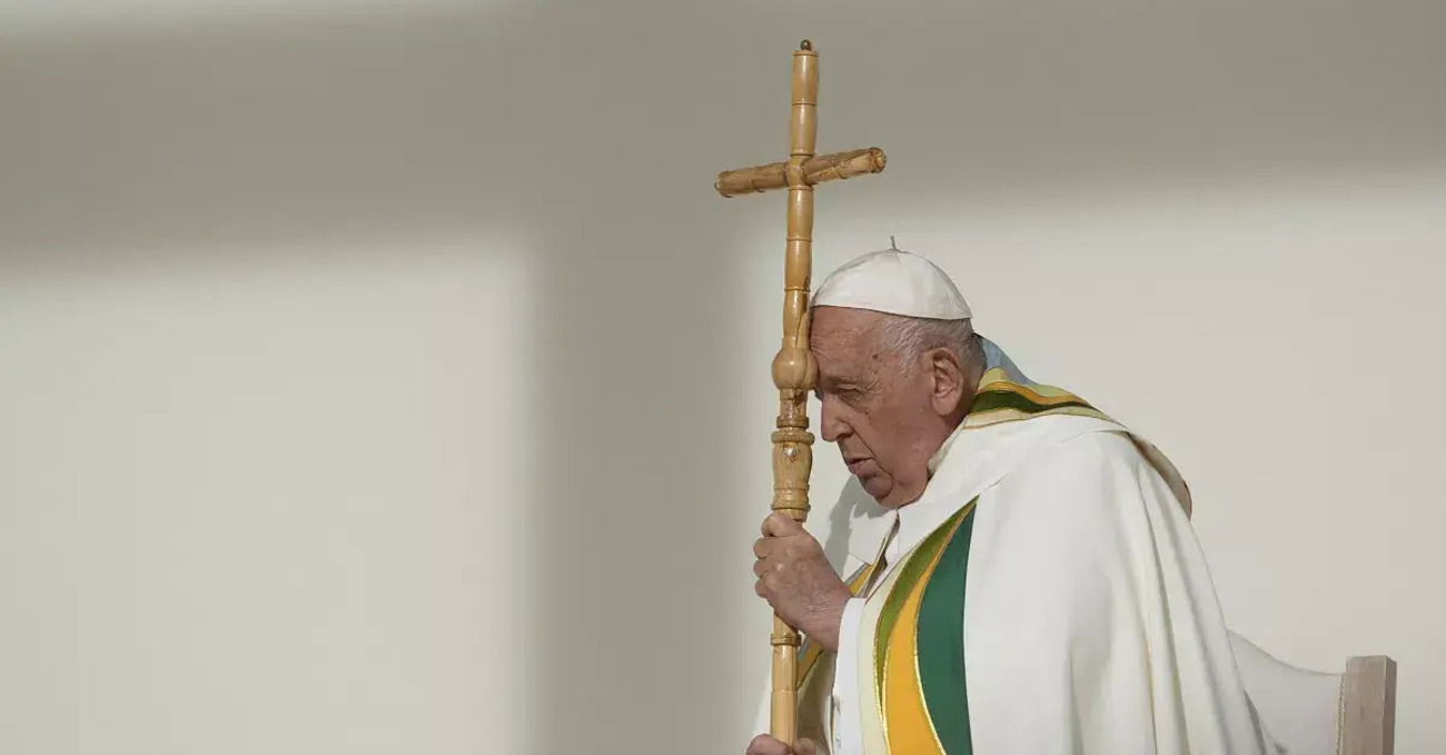Le Celebrazione del rito della Via Crucis su Rai 1 sono meglio di una serie Netflix?  S&igrave;, e nelle sue meditazioni Papa Francesco spoilera il finale: &ldquo;Ges&ugrave; &egrave; fra chi spera ancora&rdquo;