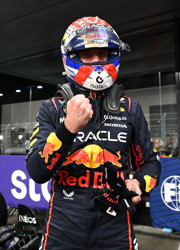 A Jeddah Verstappen &egrave; il Re, mentre la delusione &egrave; McLaren: Piastri beffato, Norris a muro. Leclerc ci prova, ma Ferrari non &egrave; ha. E Kimi Antonelli...