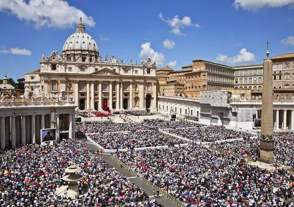 Funerale di Papa Francesco e Conclave: ora scoppier&agrave; il caro affitti a Roma e i prezzi degli alberghi esploderanno? S&igrave;, come successo con Benedetto XVI e Giovanni Paolo II. E dopo i preparativi del Giubileo&hellip;