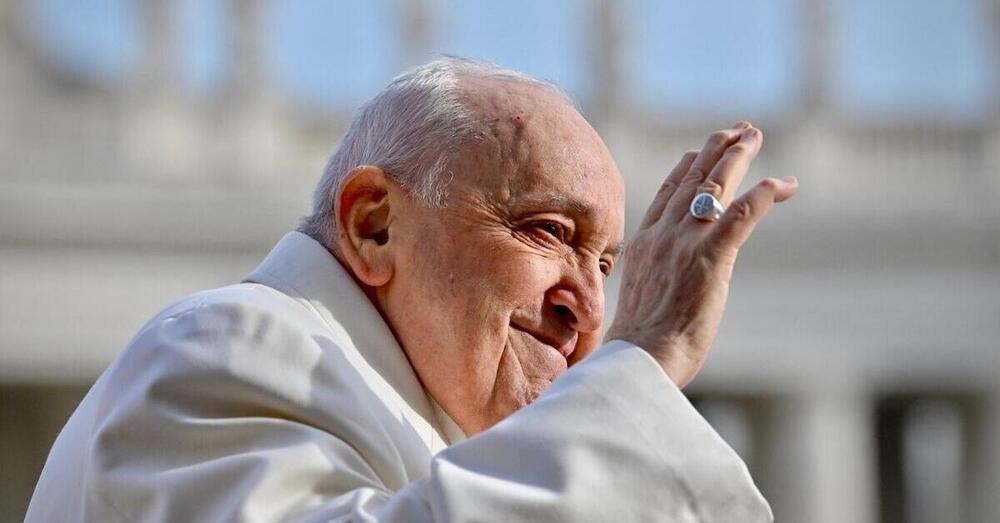 La Rassegna stampa dei giornali italiani su Papa Francesco: da &ldquo;santo&rdquo; e papa degli ultimi&rdquo; per Repubblica e Corriere della sera a &ldquo;uomo solo&rdquo; (Il Manifesto): ma ora tutti lo trattano da &ldquo;santino&rdquo; (Marco Travaglio, Il Fatto)? Mentre La Verit&agrave; e Libero&hellip; 