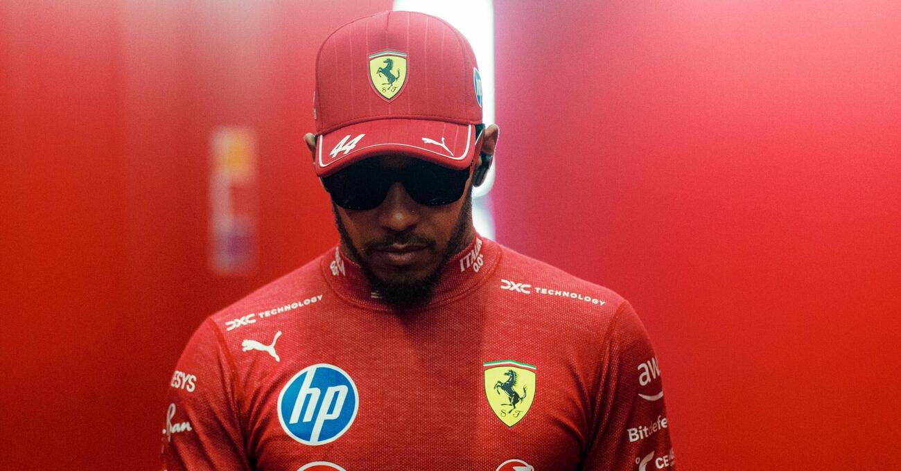 Caro Lewis Hamilton, ma cosa succede? La crisi in Ferrari che non doveva esserci. E no, quella vittoria nella Sprint non vuol dire niente