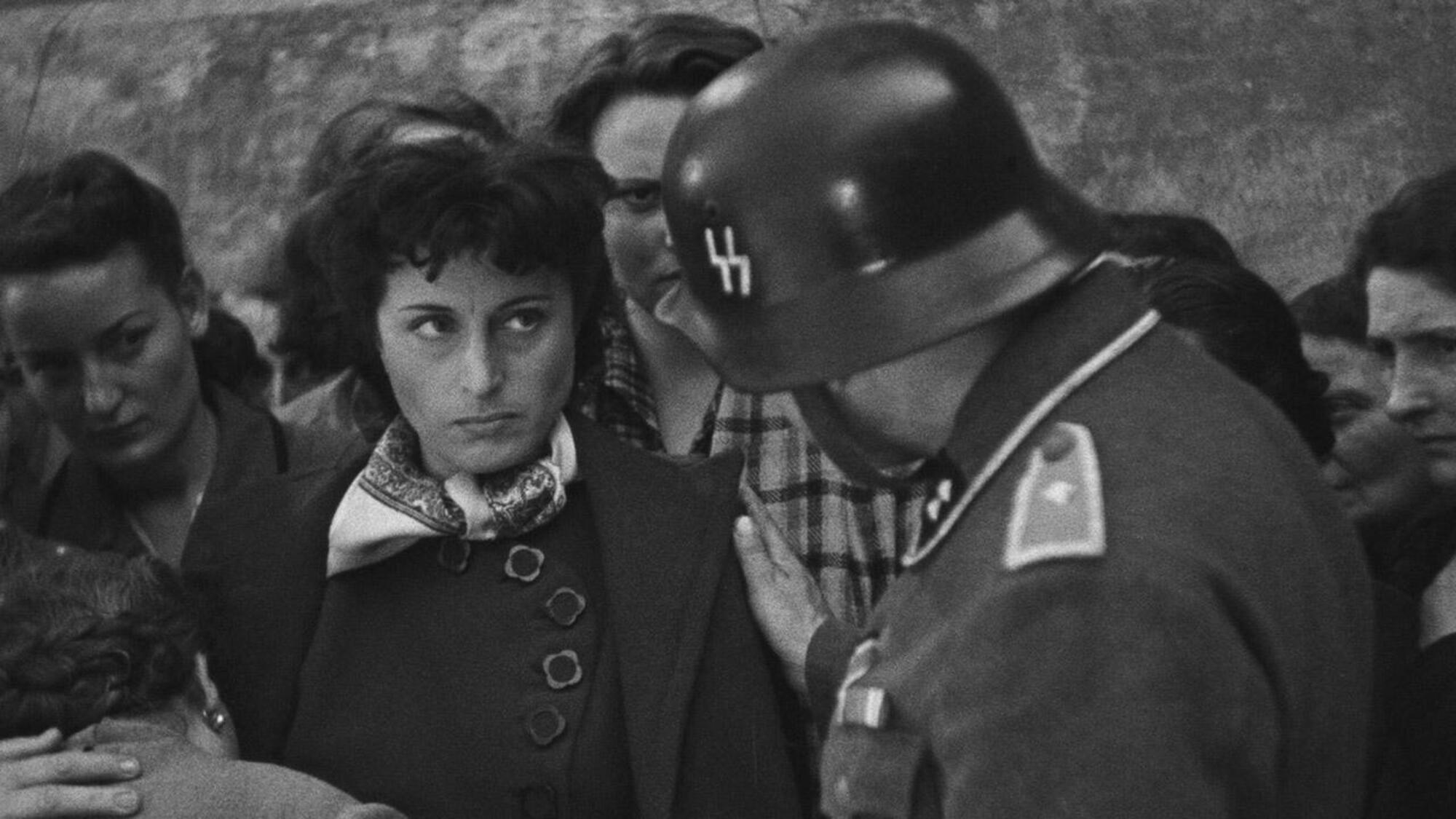 Una scena da Roma città aperta, di Roberto Rossellini