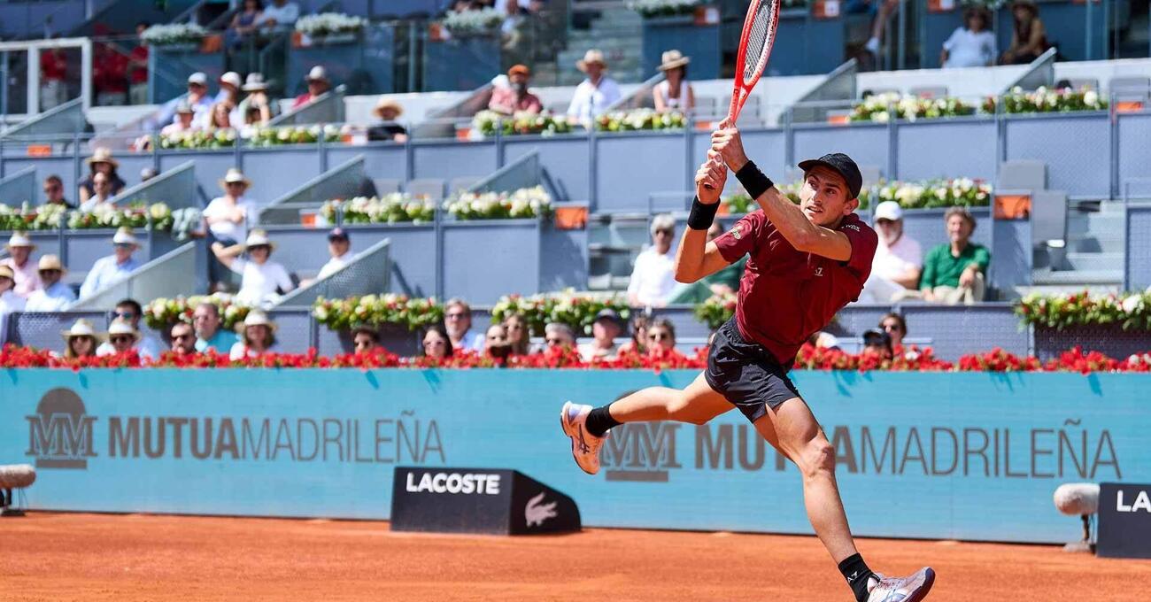 KILL YOUR IDOLS! Un implacabile Matteo Arnaldi batte Djokovic a Madrid producendo un altro miracolo italiano nel tennis