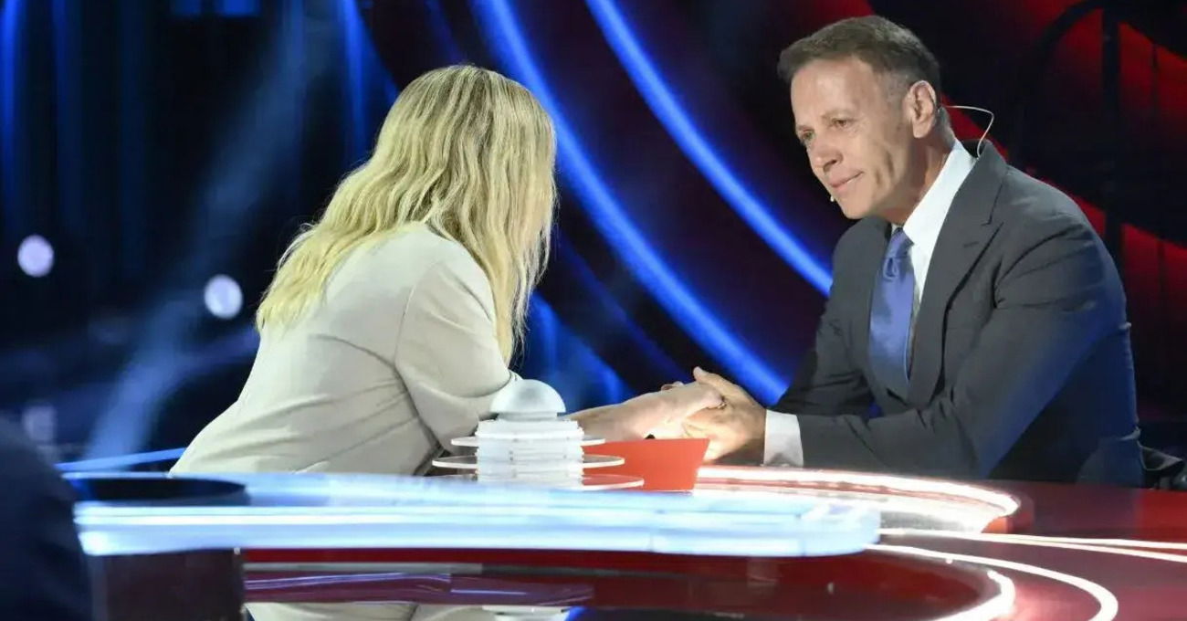Rocco Siffredi assente-presente a Obbligo o Verit&agrave; su Rai 2? Perch&eacute; c&rsquo;&egrave; ma non parla? E la domanda &ldquo;scomoda&rdquo; di Herbert Ballerina su Stefano De Martino ad Alessia Marcuzzi&hellip;
