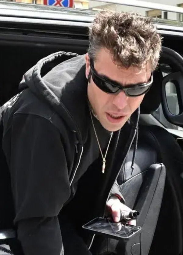 Caso ultras e Fedez, l&rsquo;ex Ferragnez attacca: &ldquo;Anche Giletti ha amici pregiudicati&rdquo;. Si riferisce a Corona?
