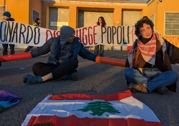 Ok, ma cosa succede a Leonardo con la protesta di Extinction Rebellion? Hanno occupato la sede di Roma &quot;complice di genocidio&quot;: le accuse di alimentare il massacro a Gaza con armi e tecnologia, mentre il governo fa finta di non sentire&hellip;