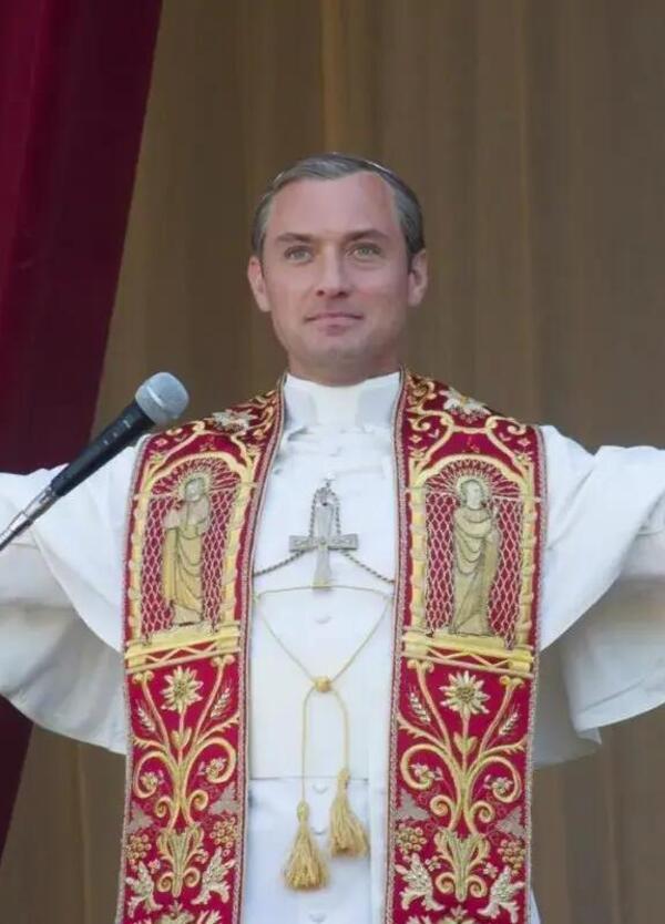 IL PROSSIMO PAPA SAR&Agrave; BELLISSIMO: dopo Francesco avremo un &ldquo;The Young Pope&rdquo; come Jude Law?