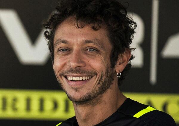 Mai dire Marquez! O no? Signori, eccovi le perle di Valentino Rossi al PoretCast oltre la (solita) rivalit&agrave;: &quot;I piloti? Tutte teste di ca*zo&quot;