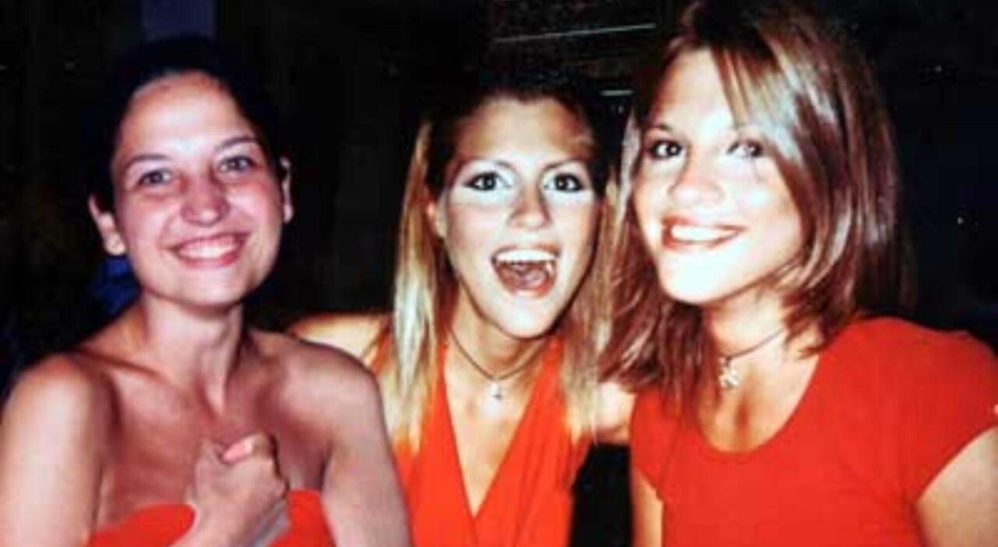 Chiara Poggi e le cugine Stefania e Paola Cappa
