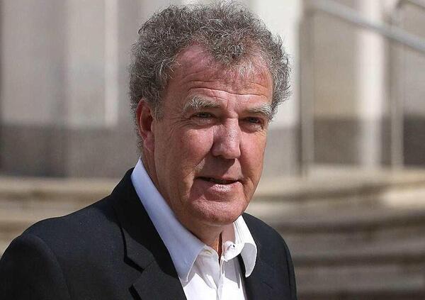 Jeremy Clarkson in piena atmosfera Conclave? &ldquo;Truffatori, andate a lezione dal pi&ugrave; grande di tutti, Ges&ugrave;&rdquo;. E sui cv falsi, il valore dell&#039;arte e i turisti creduloni&hellip;