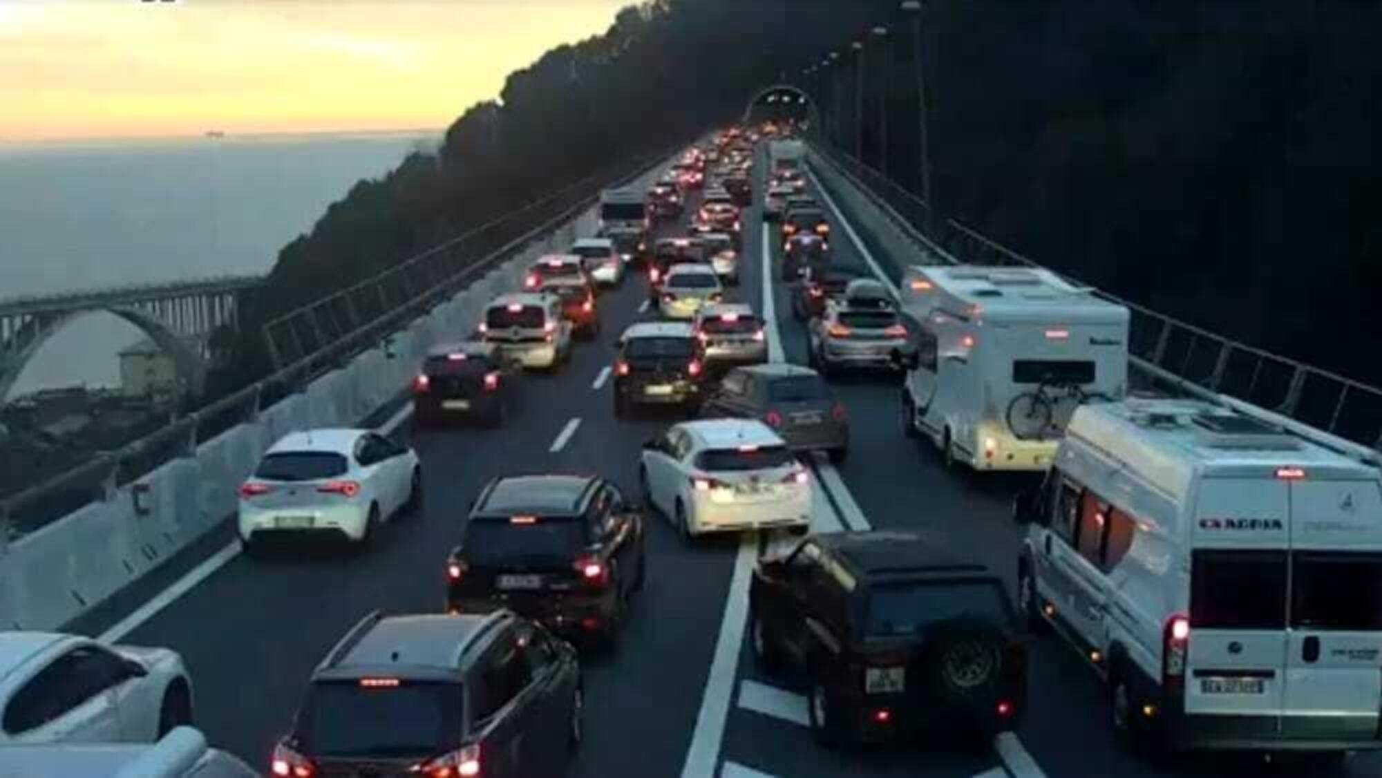 Coda vista mare in A10