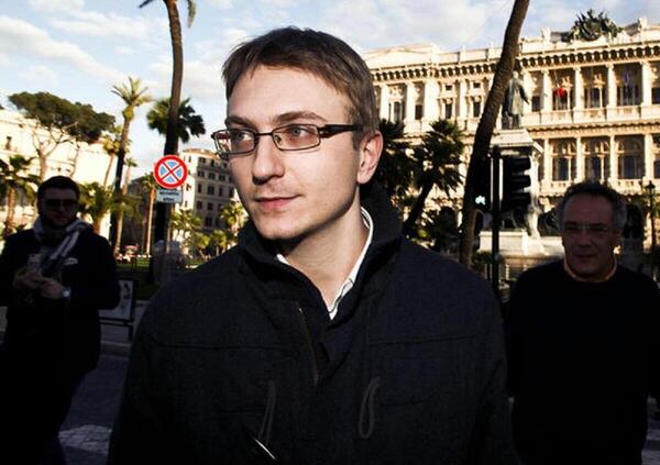Omicidio Poggi, IL PARTICOLARE CHE FA DUBITARE dell&rsquo;innocenza di Alberto Stasi: perch&eacute; la sera prima del delitto non ha dormito con Chiara lasciandola sola a casa? E se fossero stati una coppia, normale, che non trascorreva tutto il tempo insieme?