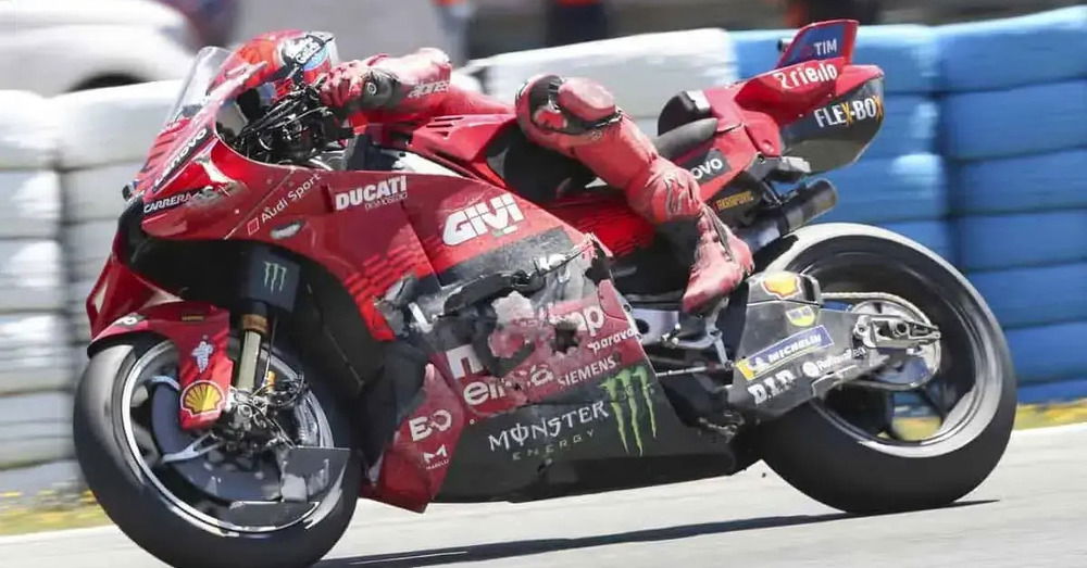 Tutti pazzi per la rimonta di Marc Marquez a Jerez? Ramon Forcada no e &ldquo;gli tira le orecchie&rdquo;: questa e le altre sentenze (su Acosta, BMW, Yamaha e Honda) del &ldquo;grande vecchio&rdquo; della MotoGP