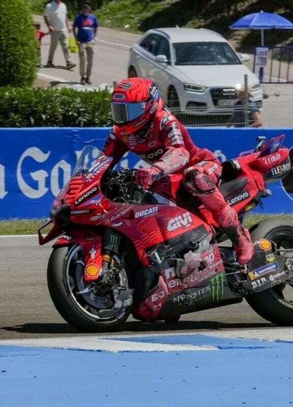 Tutti pazzi per la rimonta di Marc Marquez a Jerez? Ramon Forcada no e &ldquo;gli tira le orecchie&rdquo;: questa e le...