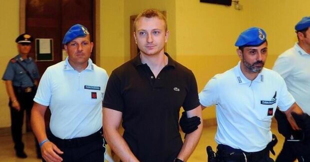 Omicidio Poggi, IL BUCO NERO NELLE INDAGINI: perch&eacute; non sono stati fatti prelievi in casa di Alberto Stasi dopo la morte di Chiara? Come mai non sono state cercate tracce di sangue sulla tastiera del suo pc? L&rsquo;assassino potrebbe essersi ferito perch&eacute;&hellip;