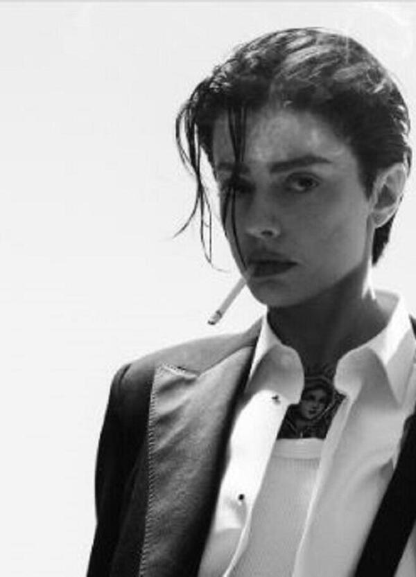 Annalisa annuncia Maschio, ma il video ricorda (molto) un&#039;altra artista. Coincidenze?